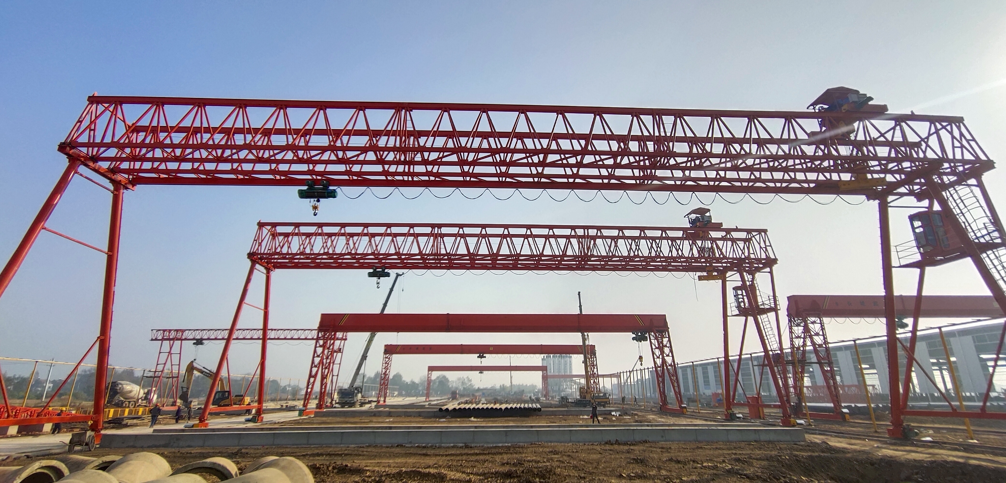 長城承建長江路橋17臺橋門起重機交付使用